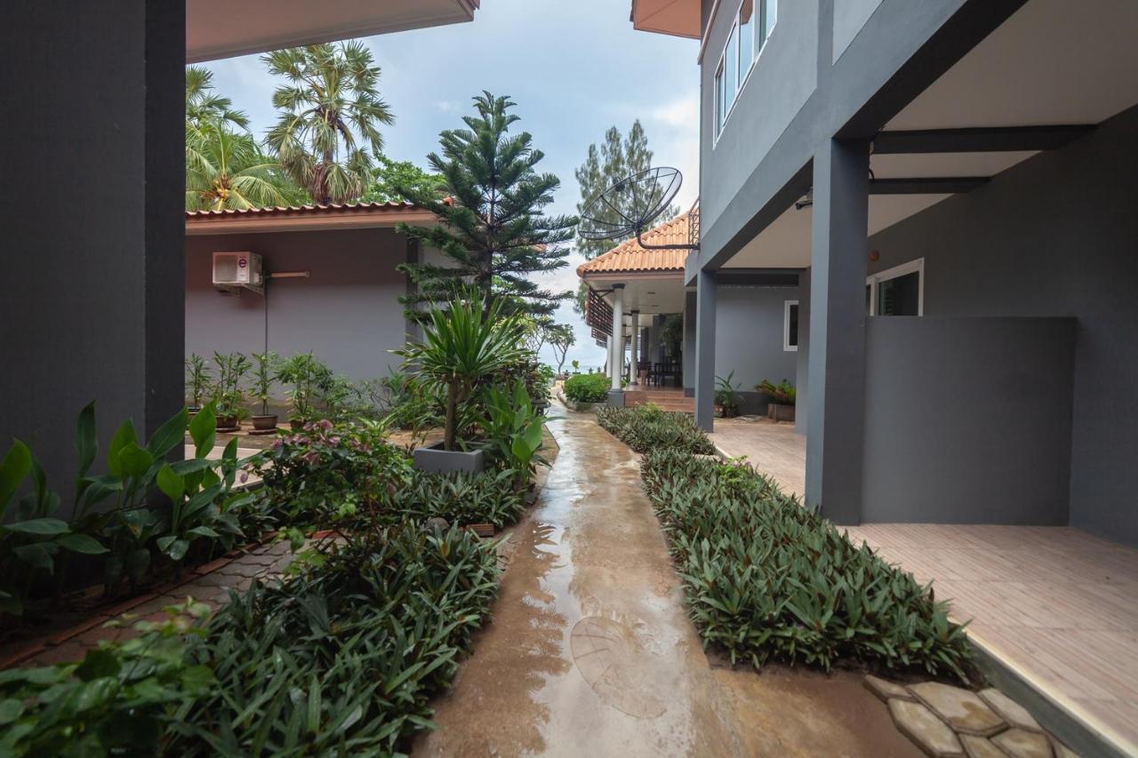 Maenam Villa Hotel Mae Nam Exterior photo
