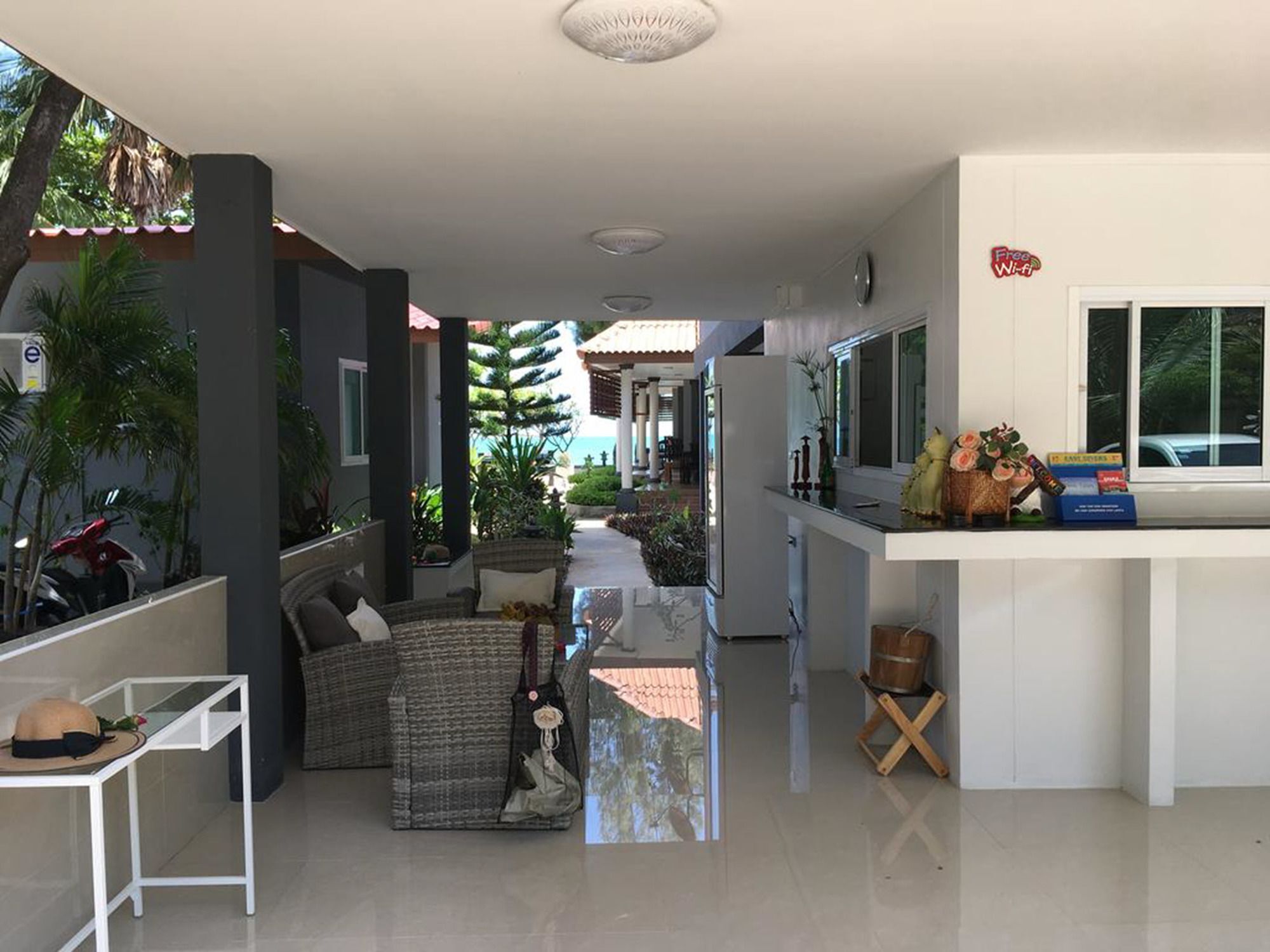 Maenam Villa Hotel Mae Nam Exterior photo