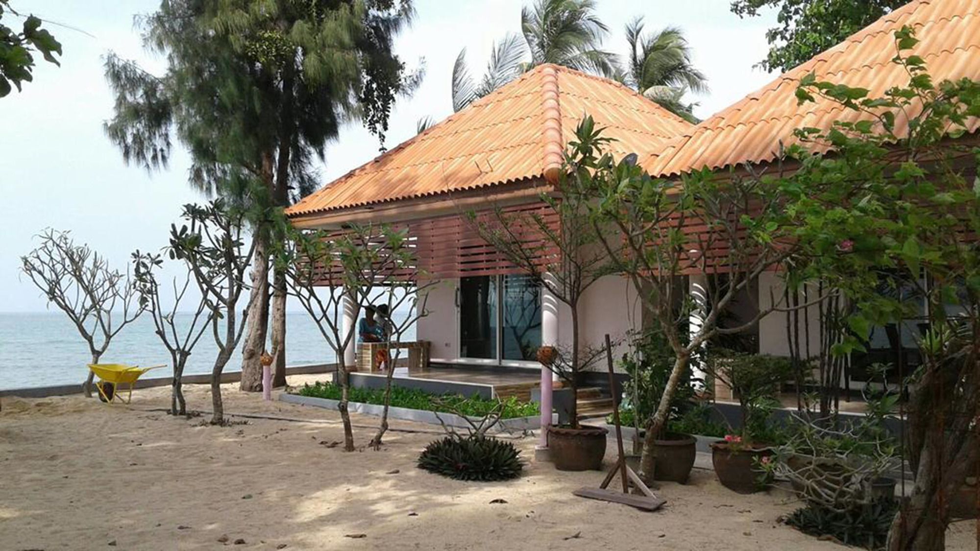 Maenam Villa Hotel Mae Nam Exterior photo
